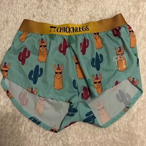 Party Llama Chickn Leg Shorts 1.5” Split Shorts, size Large.